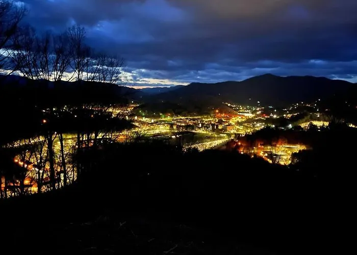 2 Bedroom Apartment Overlooks Wcu And Cullowhee Nc - Smoke And Pet Free